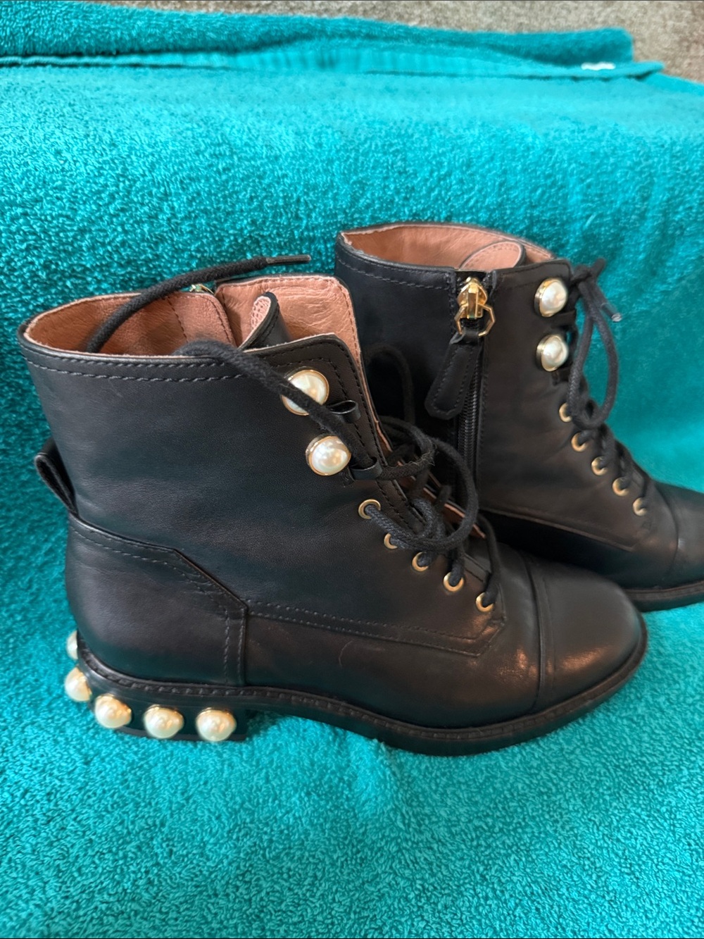 Women’s Black Size 6 M, Pearl-Accent Lace-Up Boots, leather uppers